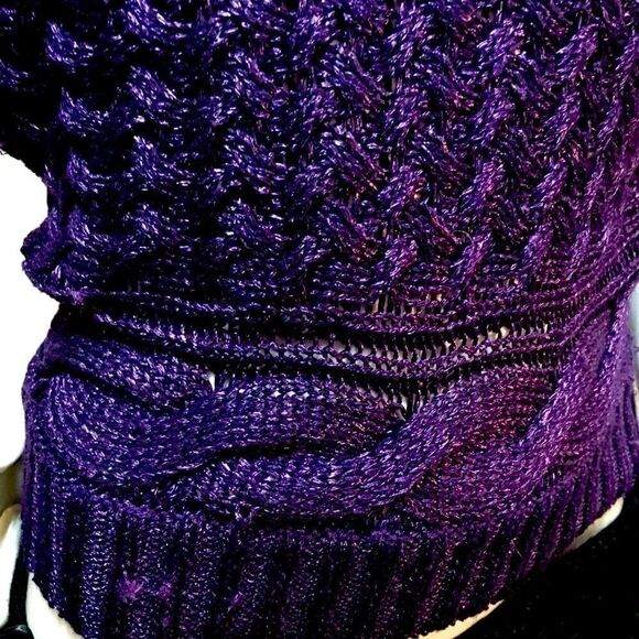 Jennifer Lopez silky knit short sleeve top - Picture 3 of 5